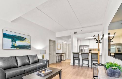 Charlotte Center City Condo | StaysByWalker Uptown 3BR w/King Beds! Gym/Parkingx