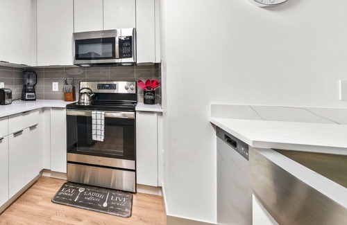 Charlotte Center City Condo | StaysByWalker Uptown 3BR w/King Beds! Gym/Parkingx