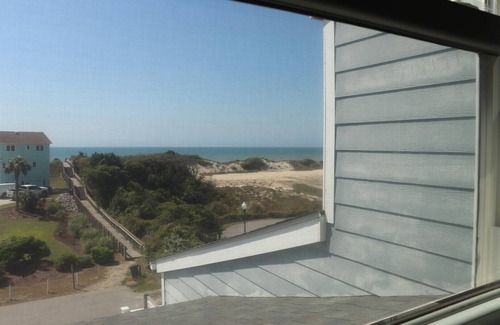 Emerald Isle House | Steps to the Sand 3BR Duplex w/Kings, Decks