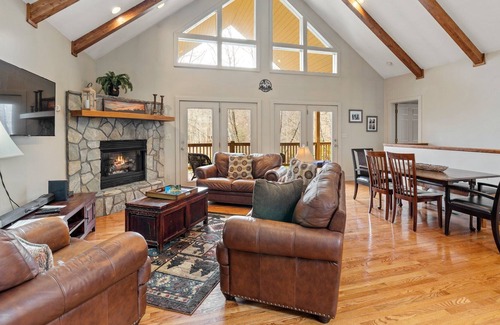 Wolf Laurel House | Streamside on the 18th Fairway at Wolf Laurel Resort - Ski/HIKE/Swim/GOLF/Dine
