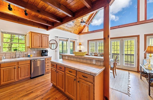 Waynesville Cabin | Stunning 3 Bedroom 2.5 Bath 2 Story A Frame Cabin, Paved Access, Views, WIFI