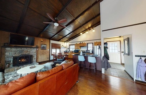 Sugar Mountain House | Stunning Bungalow in the High Country