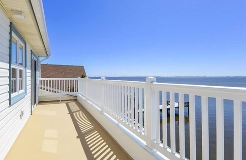 Nags Head House | Stunning sound and sunset views in Nags Head!