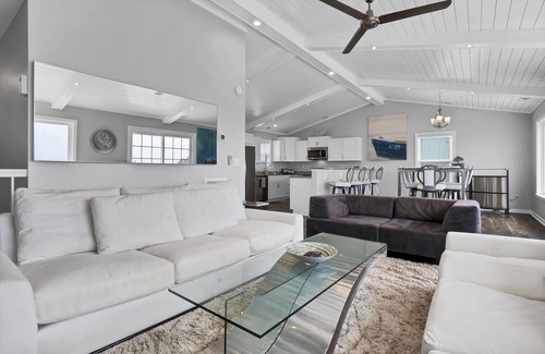 Surf City House | Stunning Sunset Water Views
