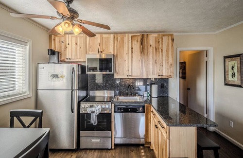 Sugar Mountain Condo | Sugar Mountain One Bedroom Walk to Slopes