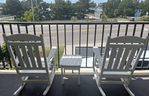 Wrightsville Beach Condo | Summer Sands Surf Dog Room 102