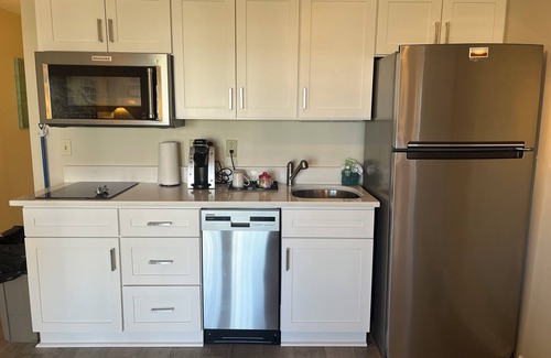Wrightsville Beach Condo | Summer Sands Playa de los Paws Room 307