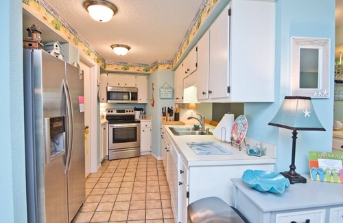 Salter Path Condo | Summer Winds B-439, Oceanfront Condo in Indian Beach, NC!