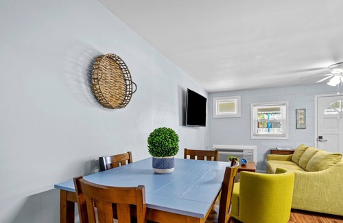 Kure Beach Condo | "Sunseeker Inn" suite 5