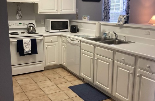 Sunset Beach Condo | SUNSET BEACH-FAMILY VACATION, GOLF, BEACH, POOL, TENNIS, REST & RELAXATION