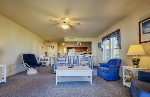 Surf City Condo | Surf Condos 222 - Community Pool & Beach Bliss!
