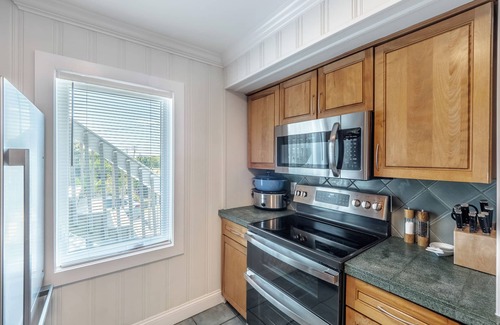 Topsail Beach House | Surfside Cottage | Pet Friendly, Hot Tub, Views!