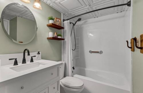 Carolina Beach House | The Breezes Oceanview on the Boardwalk
