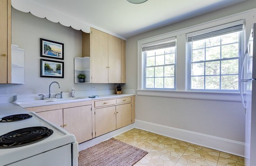 Downtown House | The City Charmer- Mordecai- 5 min to DWTN/Pets
