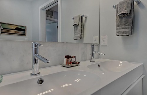 Cherry Apartment | The Home Collection CLT: 510 Queens