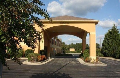 Creedmoor Hotel | The Inn at Creedmoor