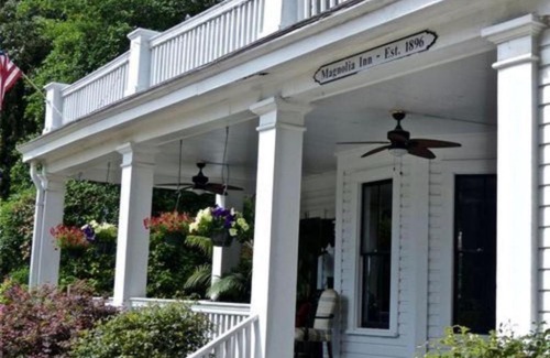 Old Town Hotel | The Magnolia Inn