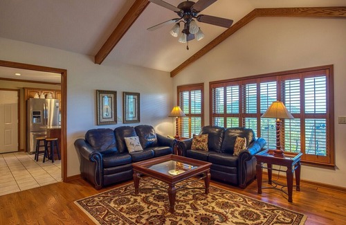Maggie Valley House | The Perch offers panoramic, breathtaking, long range views in a beautifully appointed home.