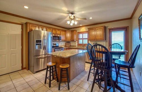 Maggie Valley House | The Perch offers panoramic, breathtaking, long range views in a beautifully appointed home.