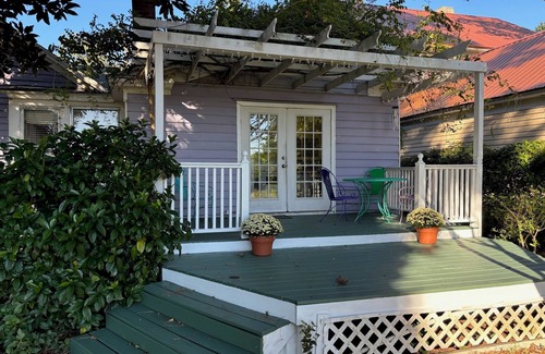 Washington House | The Pirate House: A charming 3-bedroom cottage in historic Little Washington