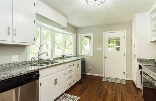 Chapel Hill House | The Ram`s Retreat-Minutes to UNC!