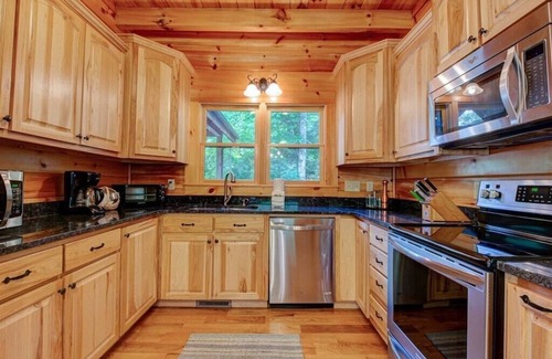 Lake Lure Cabin | The Winding River House - Lake and River Access!