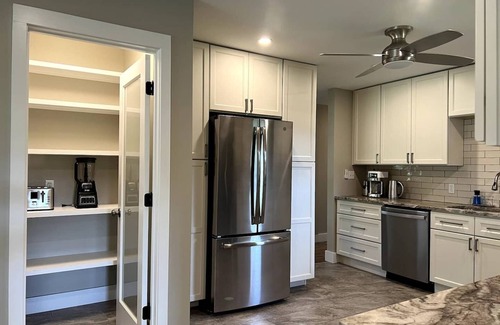 Asheville House | This house is a 3 bedroom(s), 2 bathrooms, located in Asheville, NC.