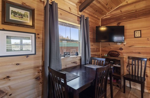 Tryon Cabin | Tiny Cabin 2- Near Tryon Equestrian Center