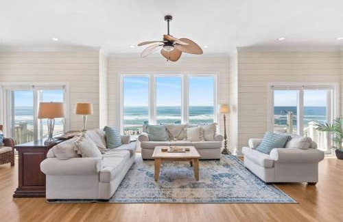 North Topsail Beach House | Topsail Treasure's - Oceanfront Luxury Spa Pool