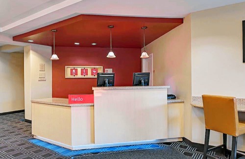 Terry Sanford Hotel | TownePlace Suites Fayetteville Cross Creek