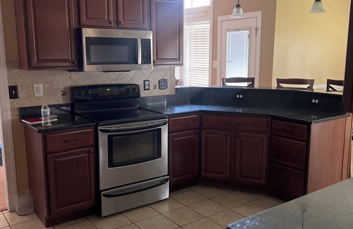 Rockfish House | Tranquil 5-bedroom 3 bath spacious modern house.