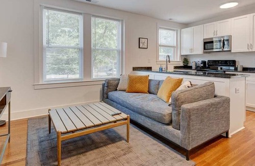 Durham Apartment | Unique 1BR w Parking In Downtown Durham