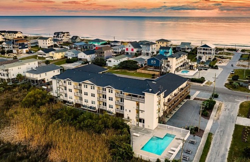 Surf City House | Unit 104D at Tiffany's Motel