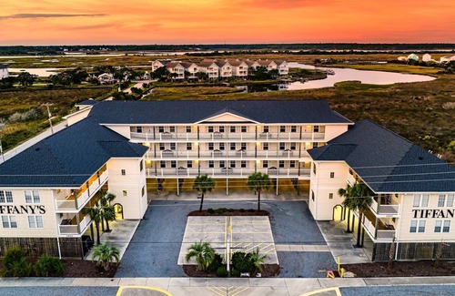 Surf City House | Unit 104D at Tiffany's Motel