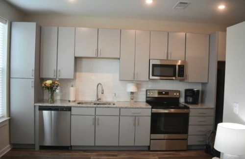 First Ward Condo | Uptown Charlotte. Walk to everything! Panthers Stadium, Spectrum Center, etc.