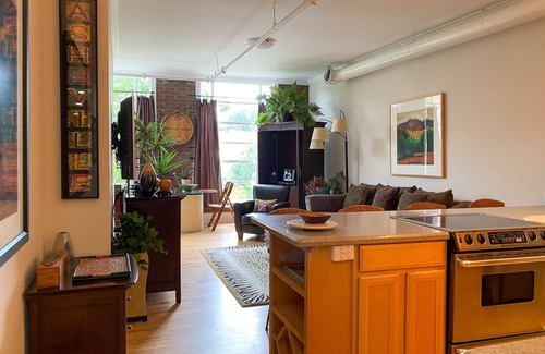 Downtown Asheville Apartment | Very Special Downtown Asheville Loft