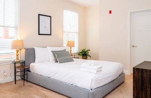 Wesley Heights Apartment | Viagem Stylish Studio in Top Location
