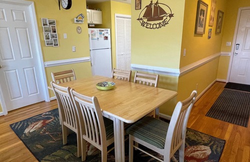 Ocracoke Condo | Villa Maria: Condo in the heart of Ocracoke Village, near lighthouse