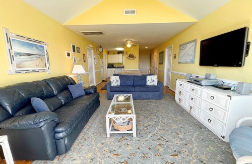 Ocracoke Condo | Villa Maria: Condo in the heart of Ocracoke Village, near lighthouse