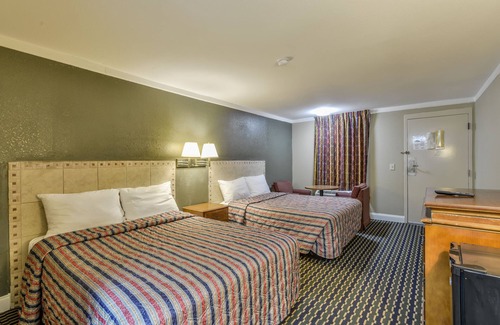 East Raleigh Hotel | Wake Inn