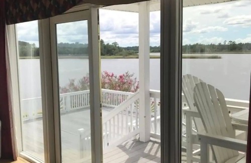 Jacksonville House | Water lovers paradise with exquisite views!