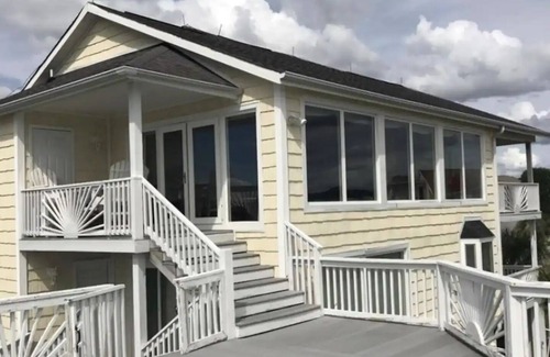 Jacksonville House | Water lovers paradise with exquisite views!