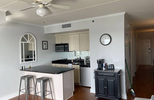 Downtown Wilmington Apartment | Water Street Retreat 04