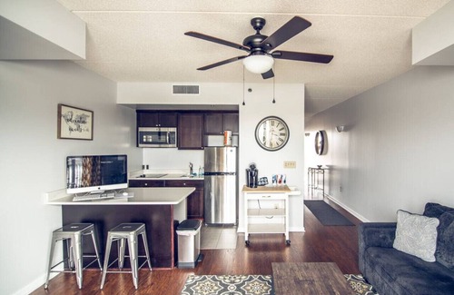 Downtown Wilmington Condo | Water Street Retreat 14