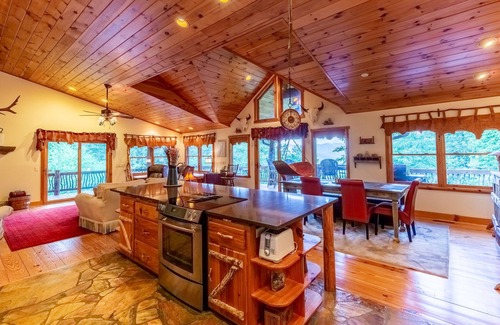 Whittier House | Waterfall Vista - A Luxurious Mountain Home Nestled in the Heart of the Smokies!