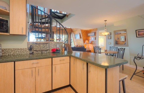 Tranquil Harbour House | Waterfront-Private Setting w/Large Trees-Beautiful3BR/2.5BA-Water Views-Sleeps6