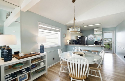 Holden Beach Condo | "Waters Edge 433-B" - Oceanfront Condo w/Community Pool, 2 Bedrooms/2 Bathrooms