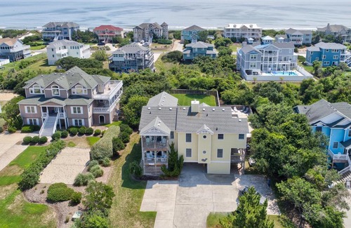 Whalehead Beach House | Whalecome to the Beach