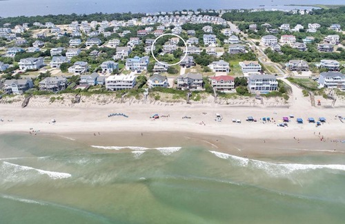 Whalehead Beach House | Whalecome to the Beach