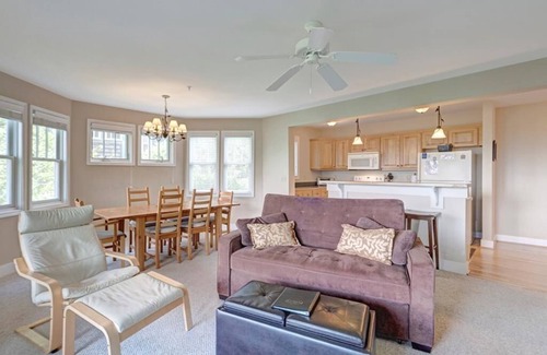 Banner Elk Condo | Wintergreens R1012- Mountain Condo, Mountain View, Gated Resort, Indoor/Outdoor Pools and Hot Tub.